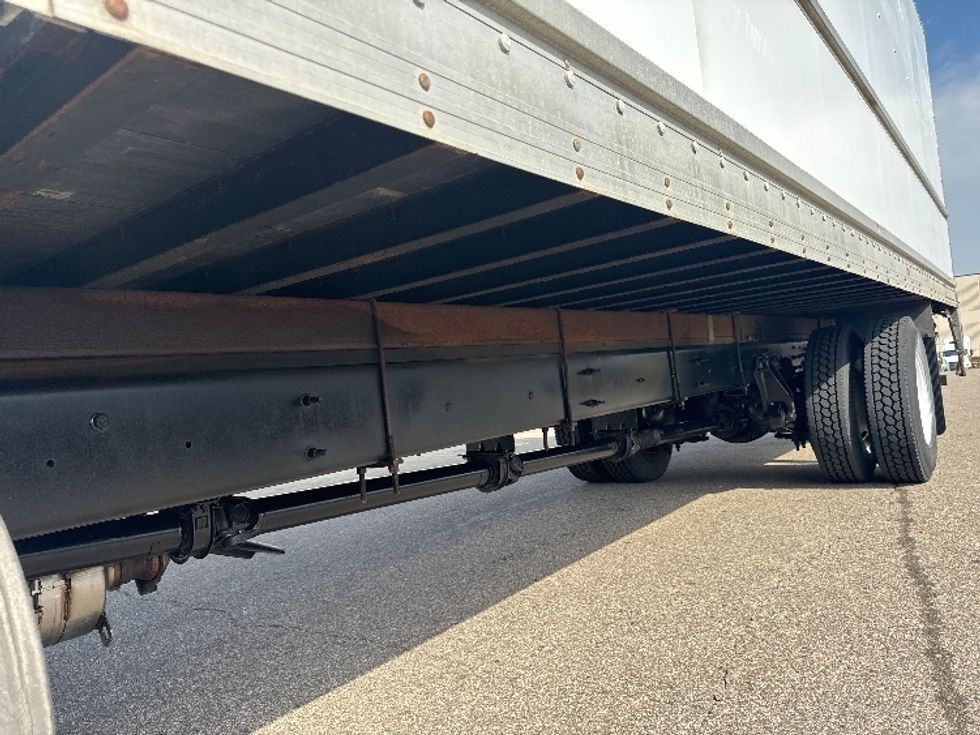 Medium Duty Box Truck-Light and Medium Duty Trucks-International-2019-4300-Brooklyn Park-MN-110,859\n\t\tmiles-$ 50,250 - Image 5