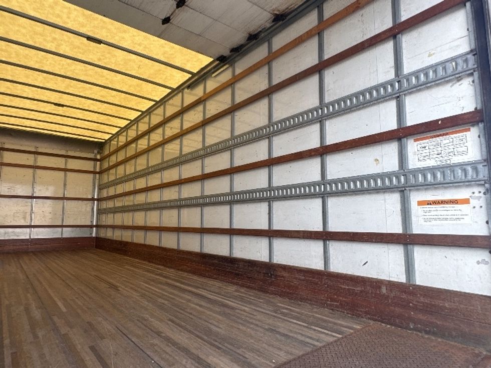 Medium Duty Box Truck-Light and Medium Duty Trucks-International-2019-4300-Brooklyn Park-MN-110,859\n\t\tmiles-$ 50,250 - Image 12