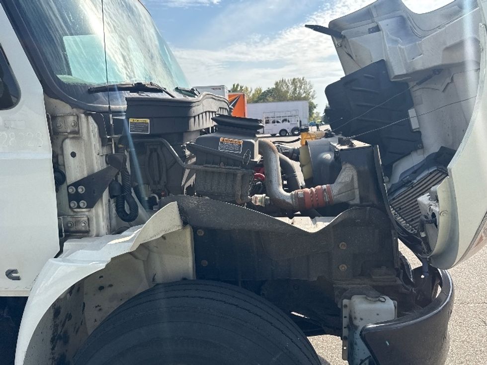 Medium Duty Box Truck-Light and Medium Duty Trucks-International-2019-4300-Brooklyn Park-MN-110,859\n\t\tmiles-$ 50,250 - Image 23