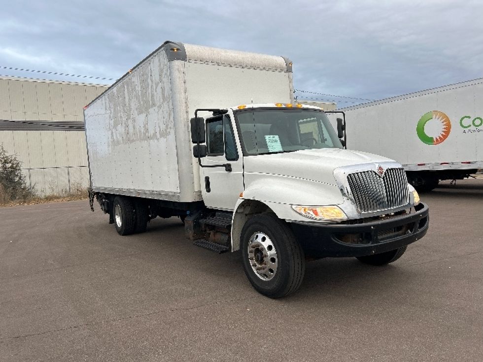 Medium Duty Box Truck-Light and Medium Duty Trucks-International-2019-4300-Brooklyn Park-MN-143,107\n\t\tmiles-$ 40,250 - Image 1