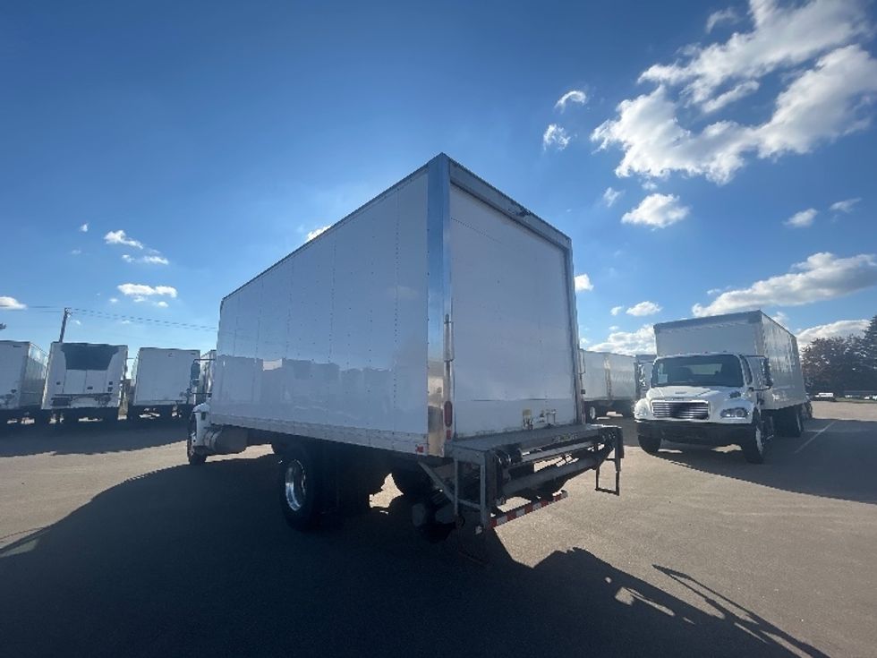 Medium Duty Box Truck-Light and Medium Duty Trucks-International-2019-4300-Brooklyn Park-MN-143,107\n\t\tmiles-$ 40,250 - Image 6