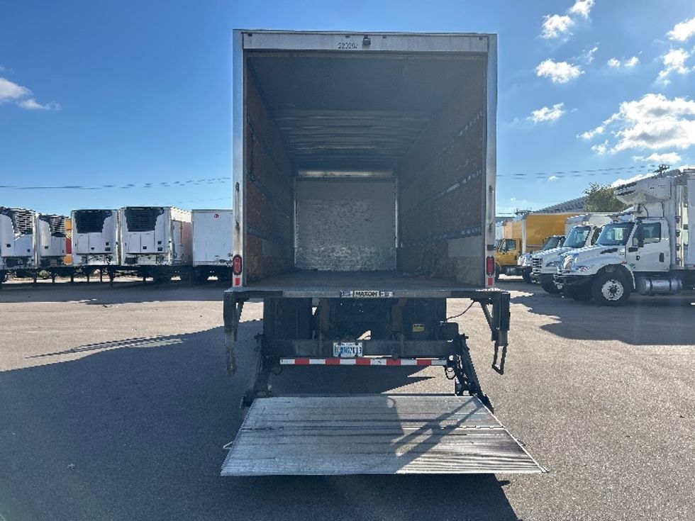 Medium Duty Box Truck-Light and Medium Duty Trucks-International-2019-4300-Brooklyn Park-MN-143,107\n\t\tmiles-$ 40,250 - Image 9