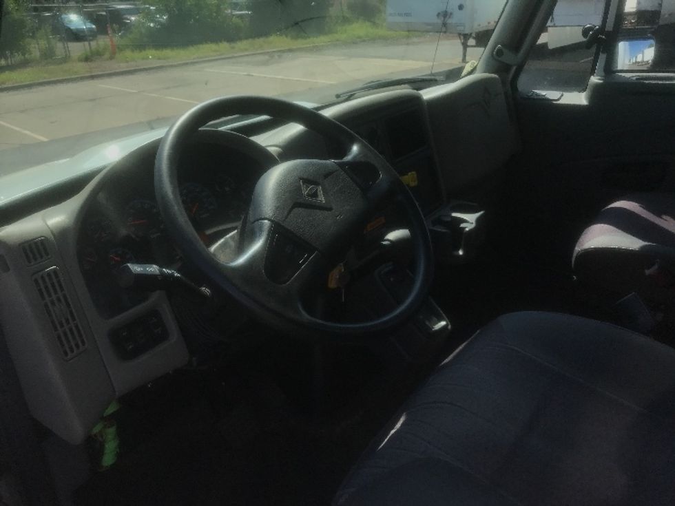 Medium Duty Box Truck-Light and Medium Duty Trucks-International-2019-4300-Brooklyn Park-MN-180,823\n\t\tmiles-$ 29,500 - Image 16