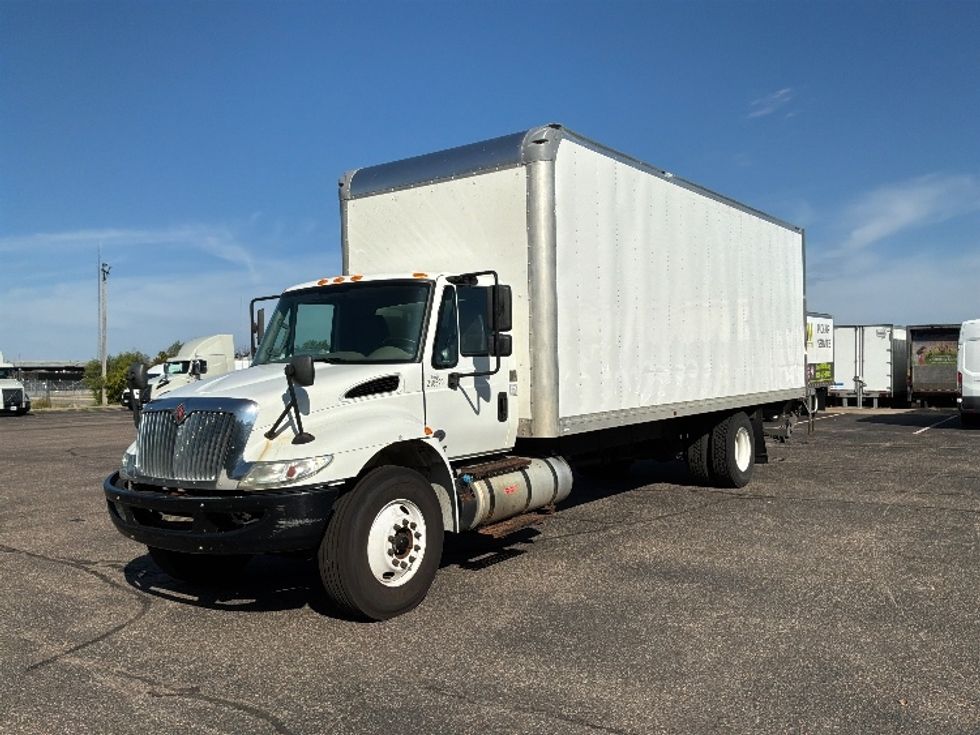 Medium Duty Box Truck-Light and Medium Duty Trucks-International-2019-4300-Brooklyn Park-MN-223,389\n\t\tmiles-$ 46,500 - Image 3