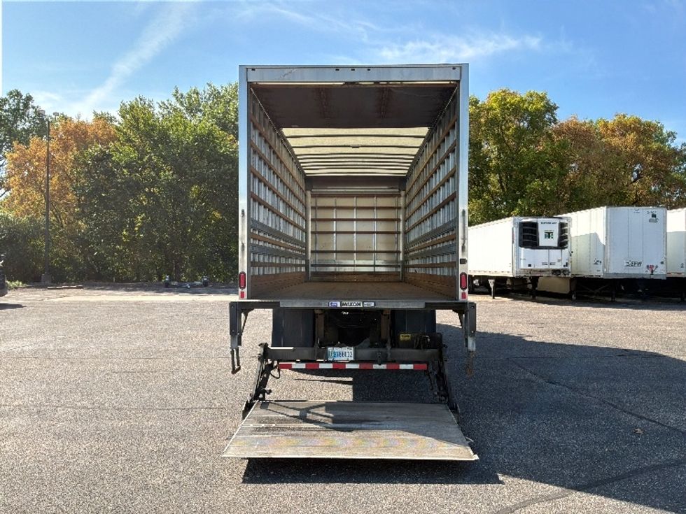Medium Duty Box Truck-Light and Medium Duty Trucks-International-2019-4300-Brooklyn Park-MN-223,389\n\t\tmiles-$ 46,500 - Image 9