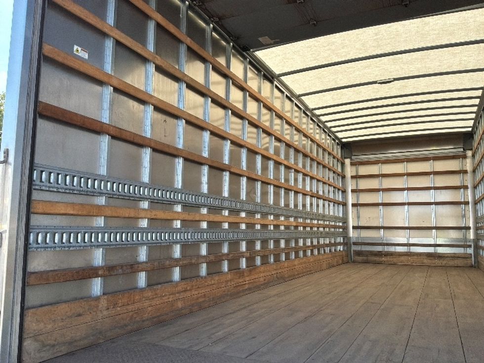 Medium Duty Box Truck-Light and Medium Duty Trucks-International-2019-4300-Brooklyn Park-MN-223,389\n\t\tmiles-$ 46,500 - Image 11