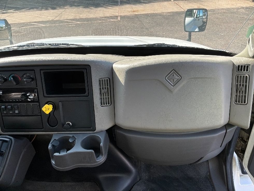 Medium Duty Box Truck-Light and Medium Duty Trucks-International-2019-4300-Brooklyn Park-MN-223,389\n\t\tmiles-$ 46,500 - Image 21