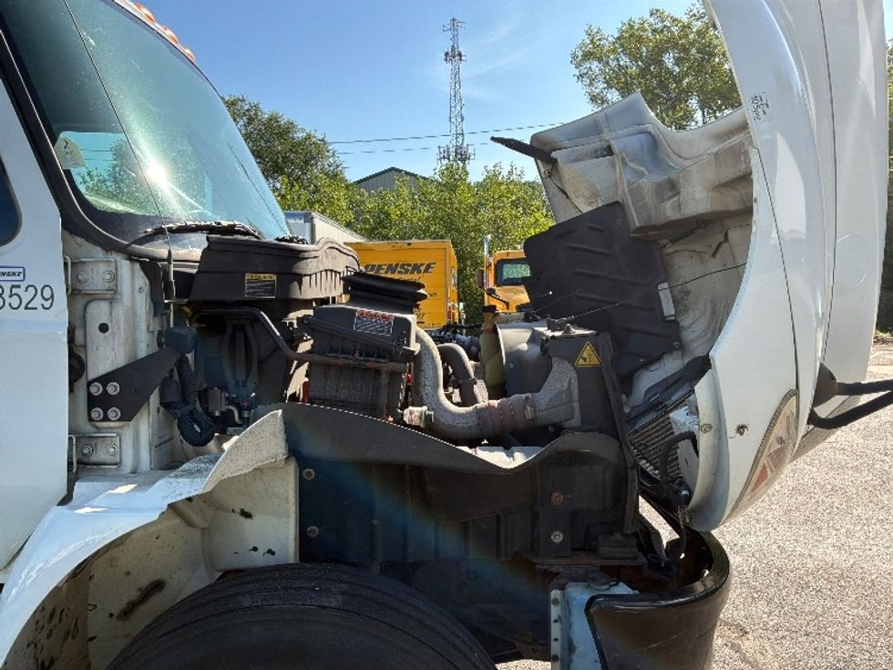 Medium Duty Box Truck-Light and Medium Duty Trucks-International-2019-4300-Brooklyn Park-MN-223,389\n\t\tmiles-$ 46,500 - Image 23