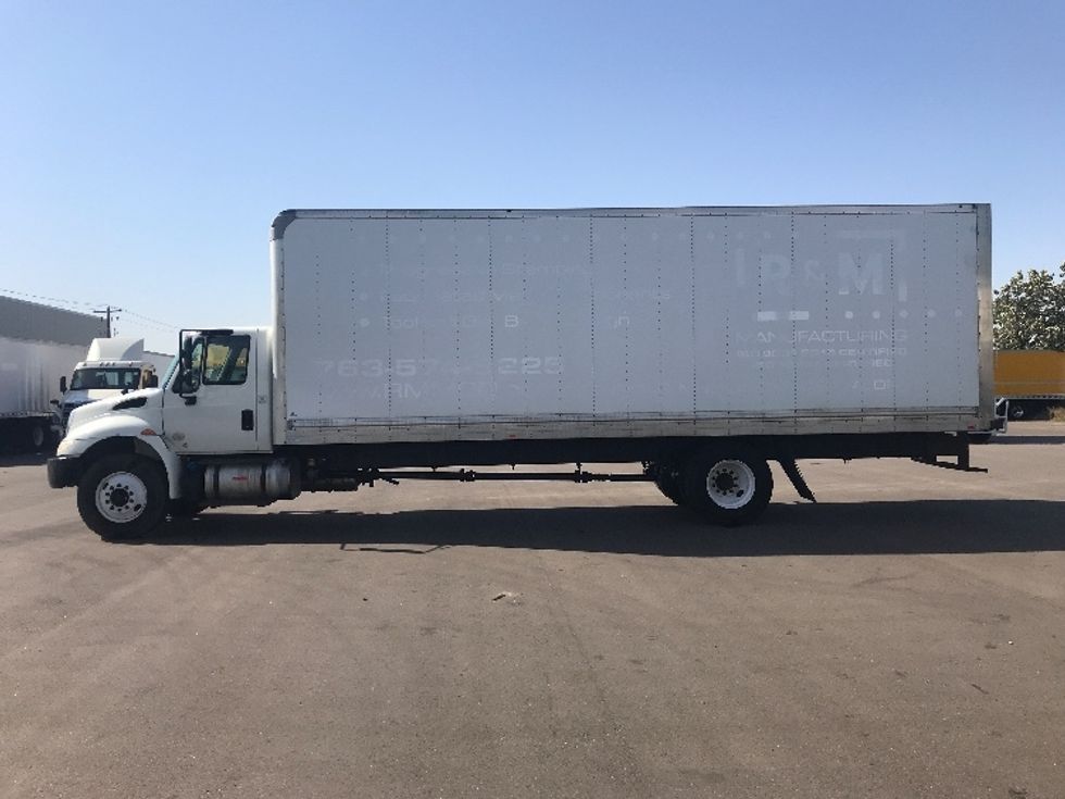 2019 International 4300 Medium Duty Box Truck