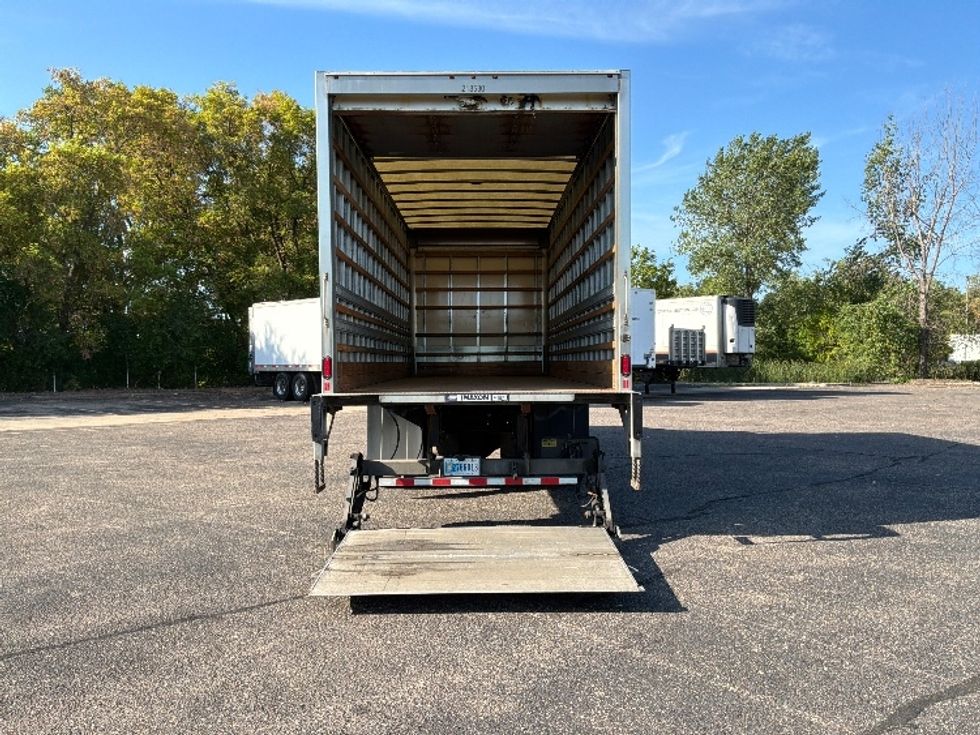 Medium Duty Box Truck-Light and Medium Duty Trucks-International-2019-4300-Brooklyn Park-MN-296,800\n\t\tmiles-$ 36,500 - Image 9