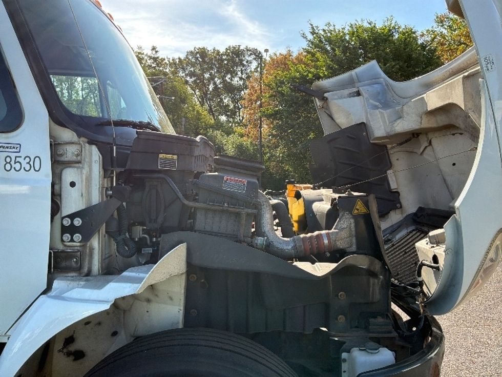 Medium Duty Box Truck-Light and Medium Duty Trucks-International-2019-4300-Brooklyn Park-MN-296,800\n\t\tmiles-$ 36,500 - Image 23