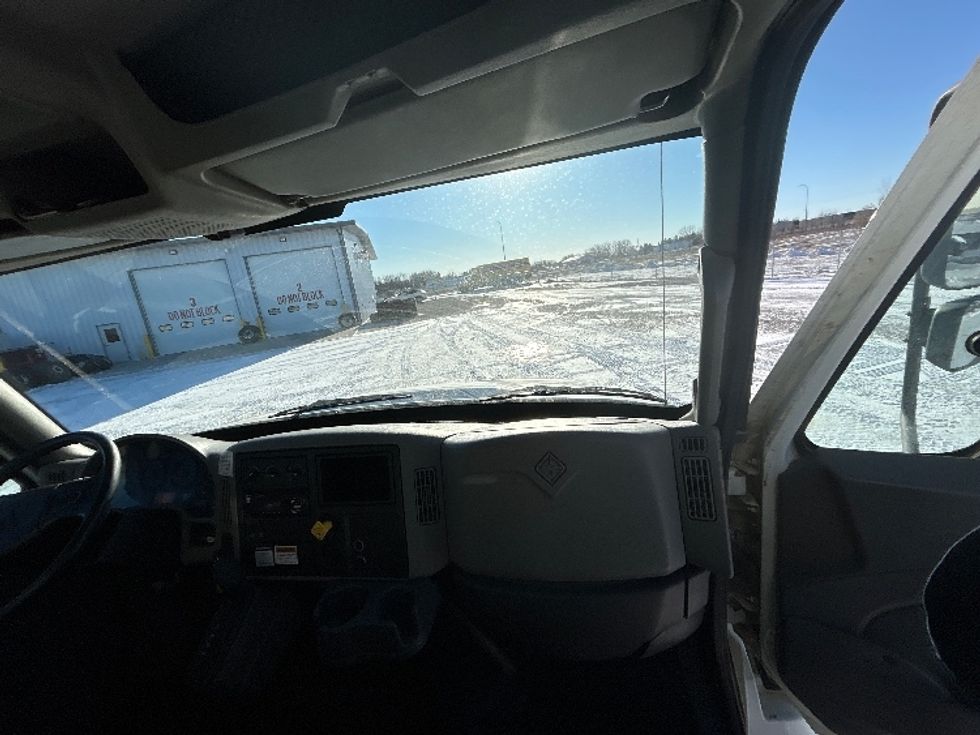 Medium Duty Box Truck-Light and Medium Duty Trucks-International-2019-4300-Brooklyn Park-MN-318,142\n\t\tmiles-$ 21,500 - Image 21