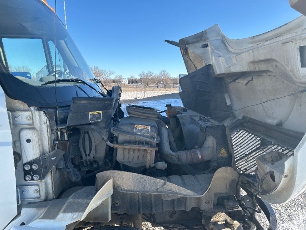 Medium Duty Box Truck-Light and Medium Duty Trucks-International-2019-4300-Brooklyn Park-MN-318,142\n\t\tmiles-$ 21,500 - Image 23