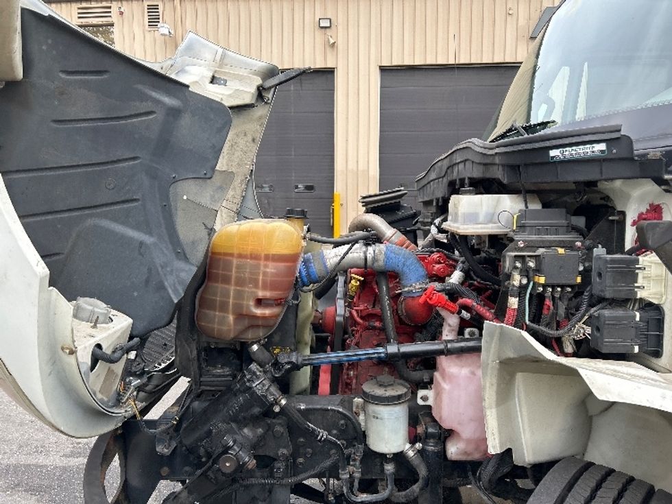 Medium Duty Box Truck-Light and Medium Duty Trucks-International-2019-4300-Burnaby-BC-150,181\n\t\tkm-$ 69,500 - Image 23