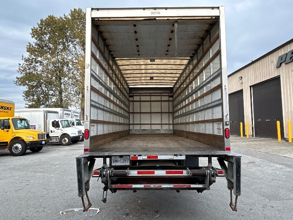 Medium Duty Box Truck-Light and Medium Duty Trucks-International-2019-4300-Burnaby-BC-150,181\n\t\tkm-$ 69,500 - Image 8