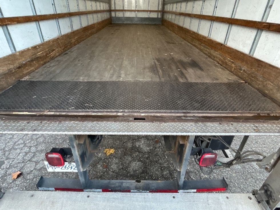 Medium Duty Box Truck-Light and Medium Duty Trucks-International-2019-4300-Burnaby-BC-156,282\n\t\tkm-$ 68,250 - Image 10