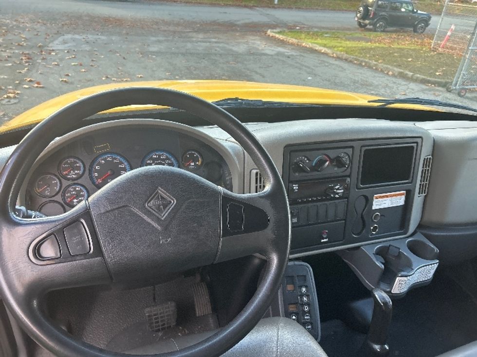 Medium Duty Box Truck-Light and Medium Duty Trucks-International-2019-4300-Burnaby-BC-156,282\n\t\tkm-$ 68,250 - Image 18