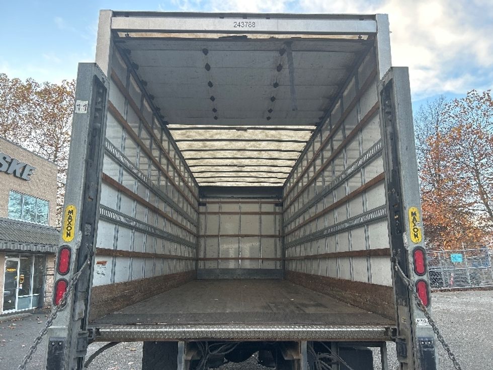 Medium Duty Box Truck-Light and Medium Duty Trucks-International-2019-4300-Burnaby-BC-156,282\n\t\tkm-$ 68,250 - Image 8