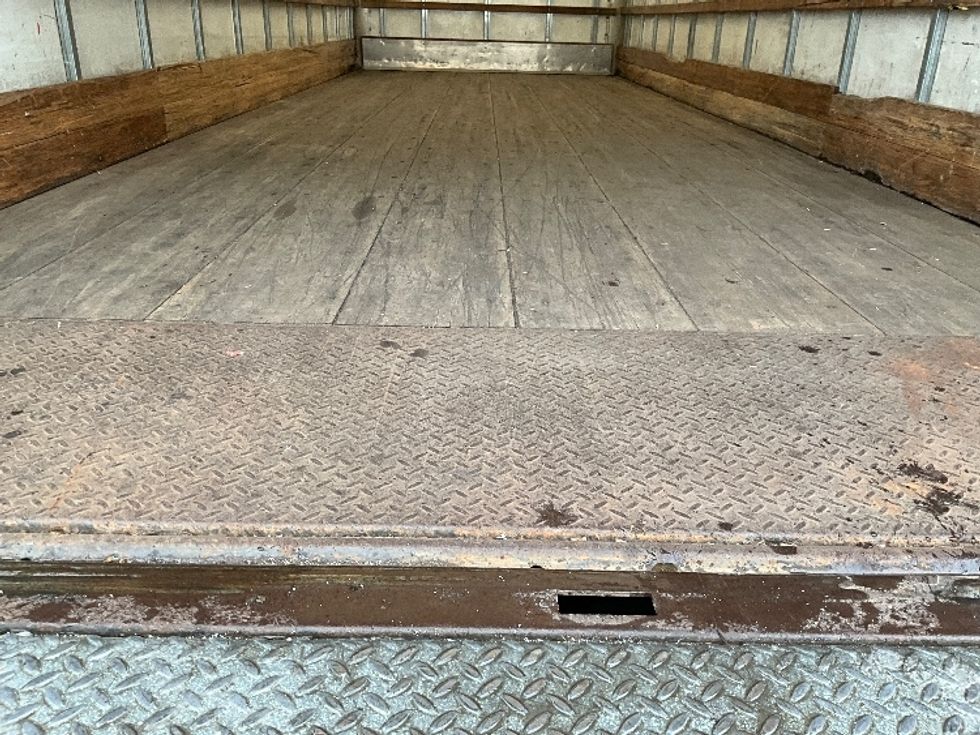 Medium Duty Box Truck-Light and Medium Duty Trucks-International-2019-4300-Burnaby-BC-189,163\n\t\tkm-$ 65,000 - Image 10
