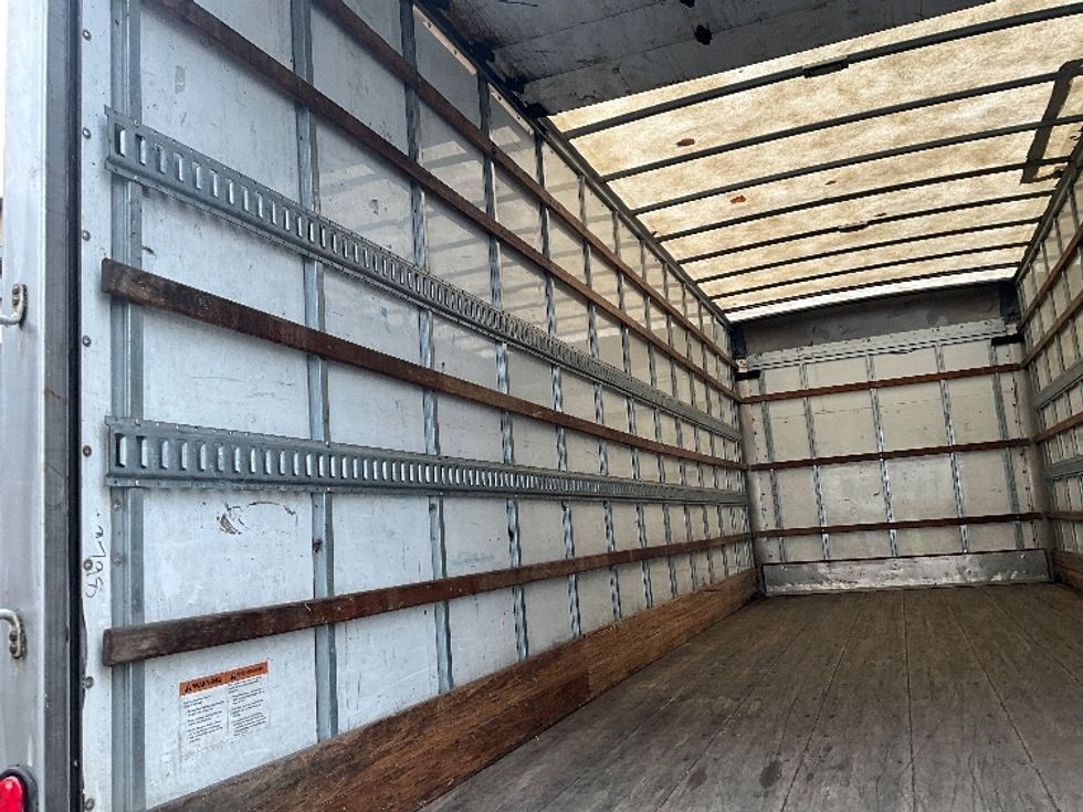 Medium Duty Box Truck-Light and Medium Duty Trucks-International-2019-4300-Burnaby-BC-189,163\n\t\tkm-$ 65,000 - Image 11