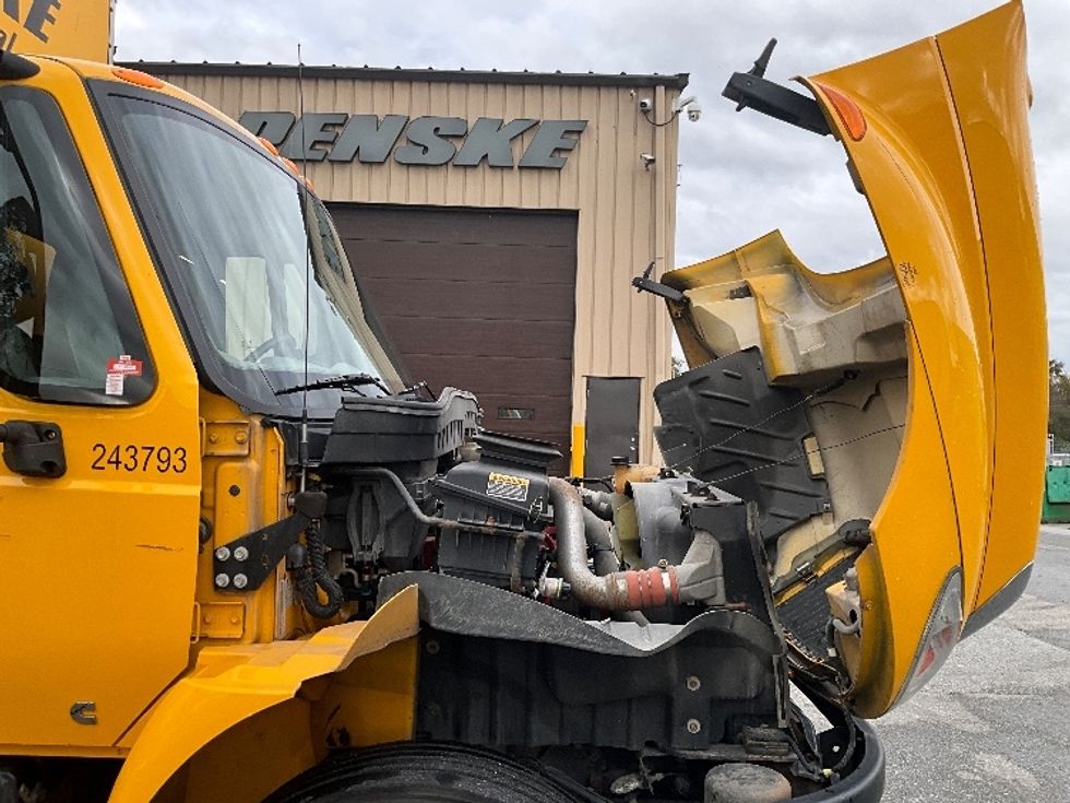 Medium Duty Box Truck-Light and Medium Duty Trucks-International-2019-4300-Burnaby-BC-189,163\n\t\tkm-$ 65,000 - Image 23