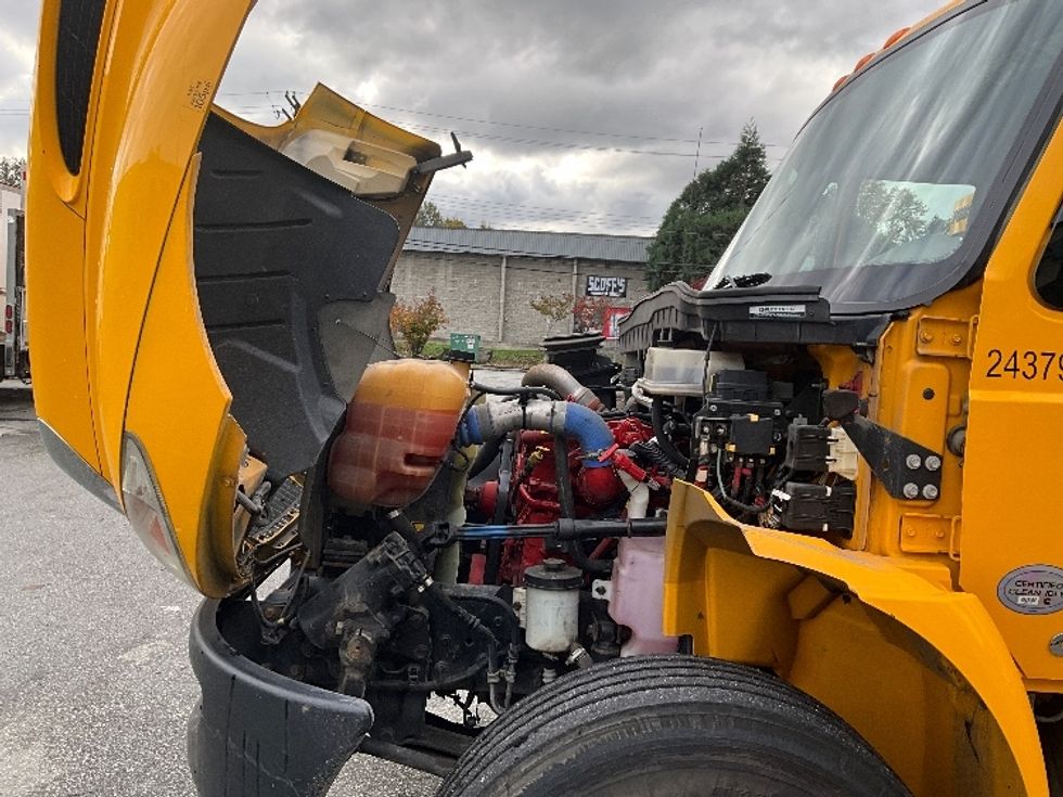 Medium Duty Box Truck-Light and Medium Duty Trucks-International-2019-4300-Burnaby-BC-189,163\n\t\tkm-$ 65,000 - Image 24