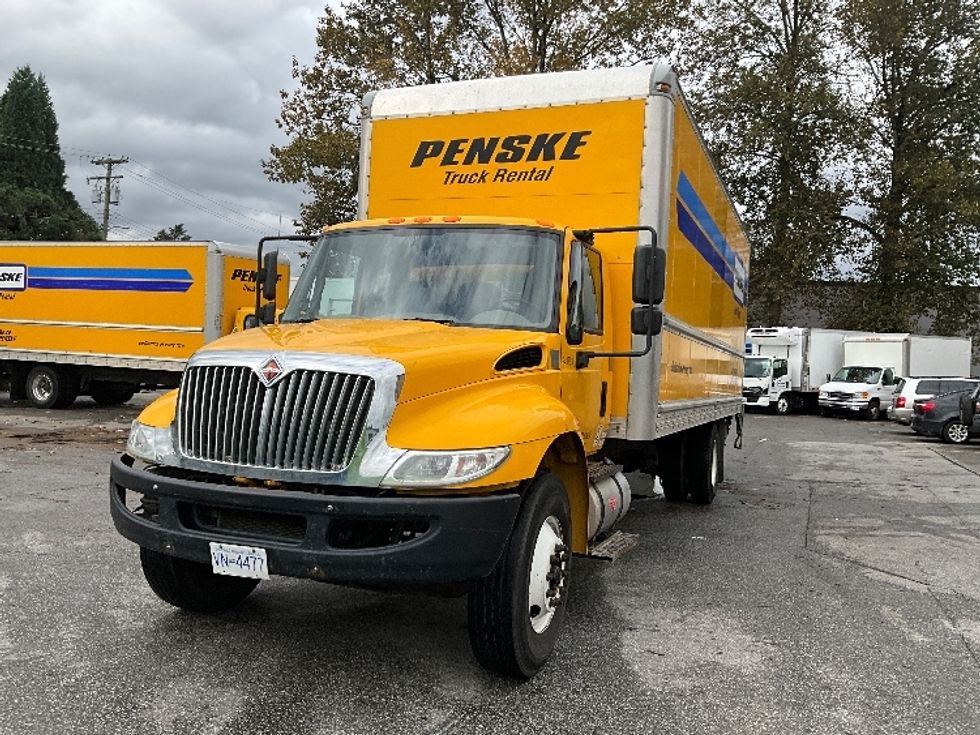 Medium Duty Box Truck-Light and Medium Duty Trucks-International-2019-4300-Burnaby-BC-189,163\n\t\tkm-$ 65,000 - Image 3