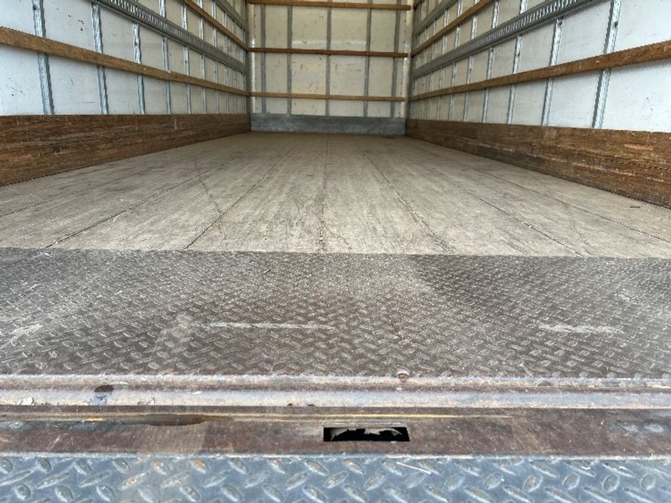 Medium Duty Box Truck-Light and Medium Duty Trucks-International-2019-4300-Burnaby-BC-205,189\n\t\tkm-$ 66,000 - Image 10