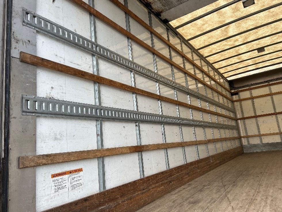 Medium Duty Box Truck-Light and Medium Duty Trucks-International-2019-4300-Burnaby-BC-205,189\n\t\tkm-$ 66,000 - Image 11