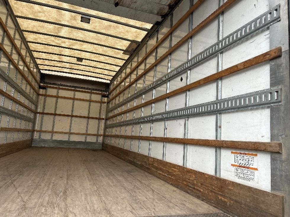 Medium Duty Box Truck-Light and Medium Duty Trucks-International-2019-4300-Burnaby-BC-205,189\n\t\tkm-$ 66,000 - Image 12