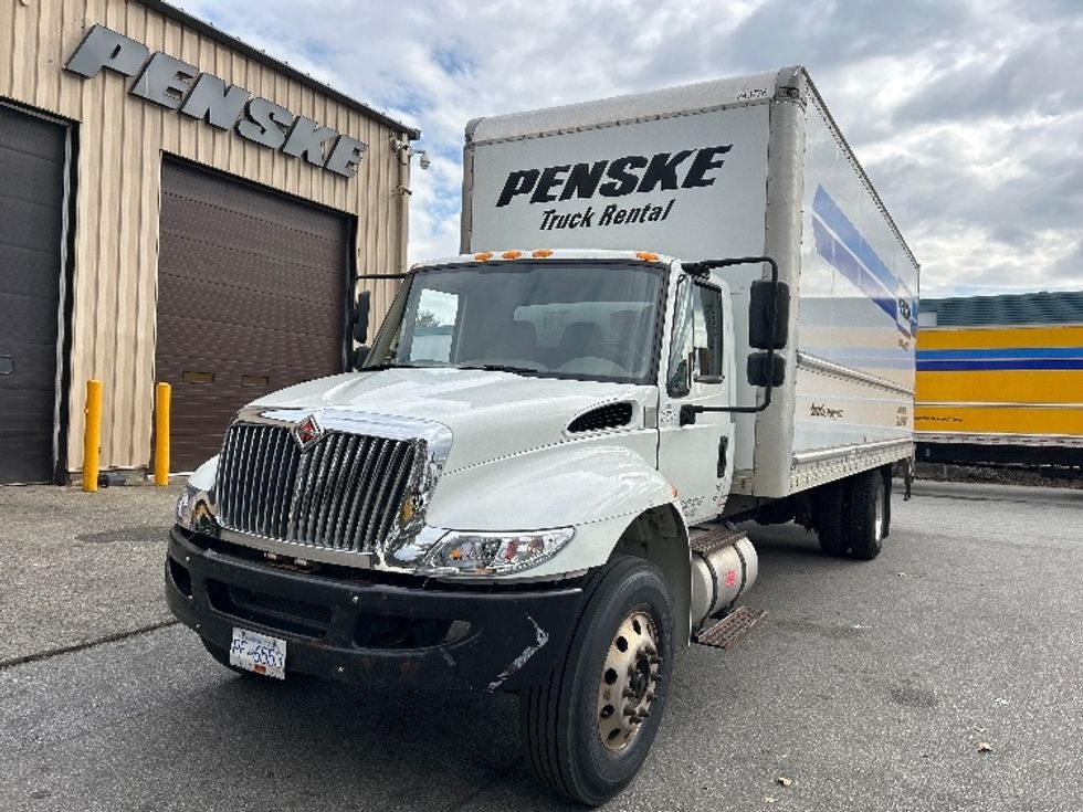 Medium Duty Box Truck-Light and Medium Duty Trucks-International-2019-4300-Burnaby-BC-205,189\n\t\tkm-$ 66,000 - Image 3