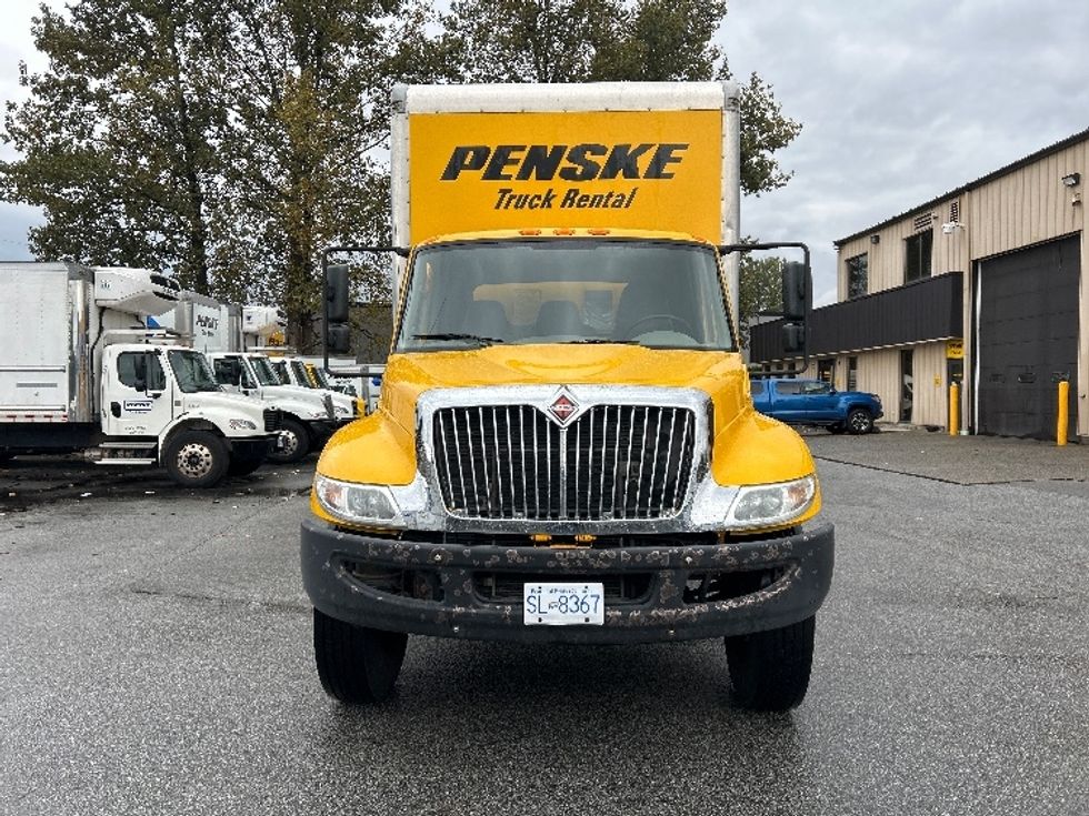 Medium Duty Box Truck-Light and Medium Duty Trucks-International-2019-4300-Burnaby-BC-217,189\n\t\tkm-$ 64,500 - Image 2