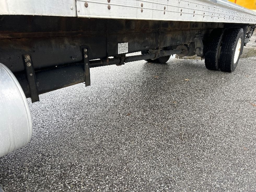 Medium Duty Box Truck-Light and Medium Duty Trucks-International-2019-4300-Burnaby-BC-217,189\n\t\tkm-$ 64,500 - Image 5