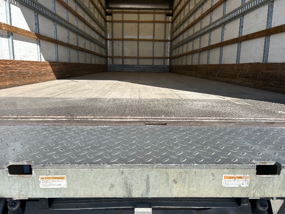 Medium Duty Box Truck-Light and Medium Duty Trucks-International-2019-4300-Burnaby-BC-226,304\n\t\tkm-$ 63,750 - Image 10