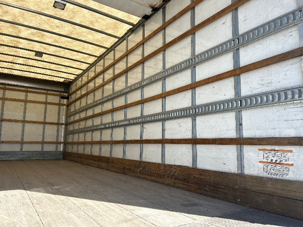 Medium Duty Box Truck-Light and Medium Duty Trucks-International-2019-4300-Burnaby-BC-226,304\n\t\tkm-$ 63,750 - Image 12