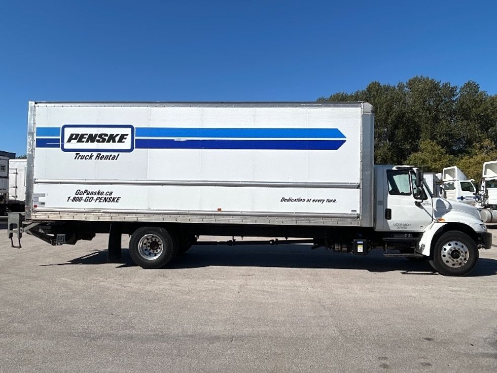 Medium Duty Box Truck-Light and Medium Duty Trucks-International-2019-4300-Burnaby-BC-226,304\n\t\tkm-$ 63,750 - Image 15
