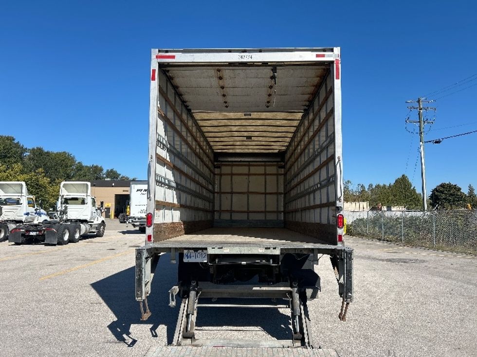 Medium Duty Box Truck-Light and Medium Duty Trucks-International-2019-4300-Burnaby-BC-226,304\n\t\tkm-$ 63,750 - Image 8