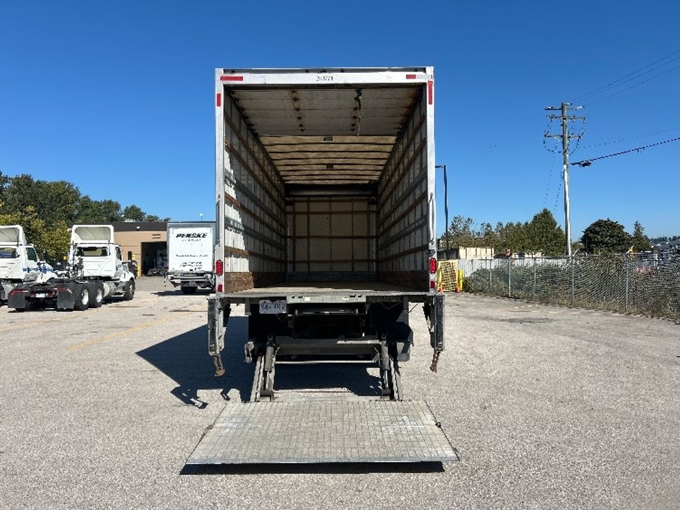 Medium Duty Box Truck-Light and Medium Duty Trucks-International-2019-4300-Burnaby-BC-226,304\n\t\tkm-$ 63,750 - Image 9