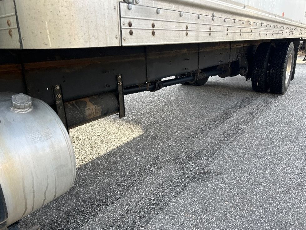 Medium Duty Box Truck-Light and Medium Duty Trucks-International-2019-4300-Burnaby-BC-226,983\n\t\tkm-$ 64,500 - Image 5