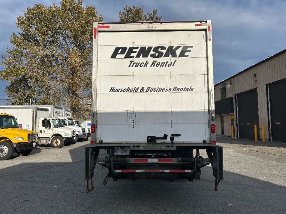 Medium Duty Box Truck-Light and Medium Duty Trucks-International-2019-4300-Burnaby-BC-226,983\n\t\tkm-$ 64,500 - Image 7