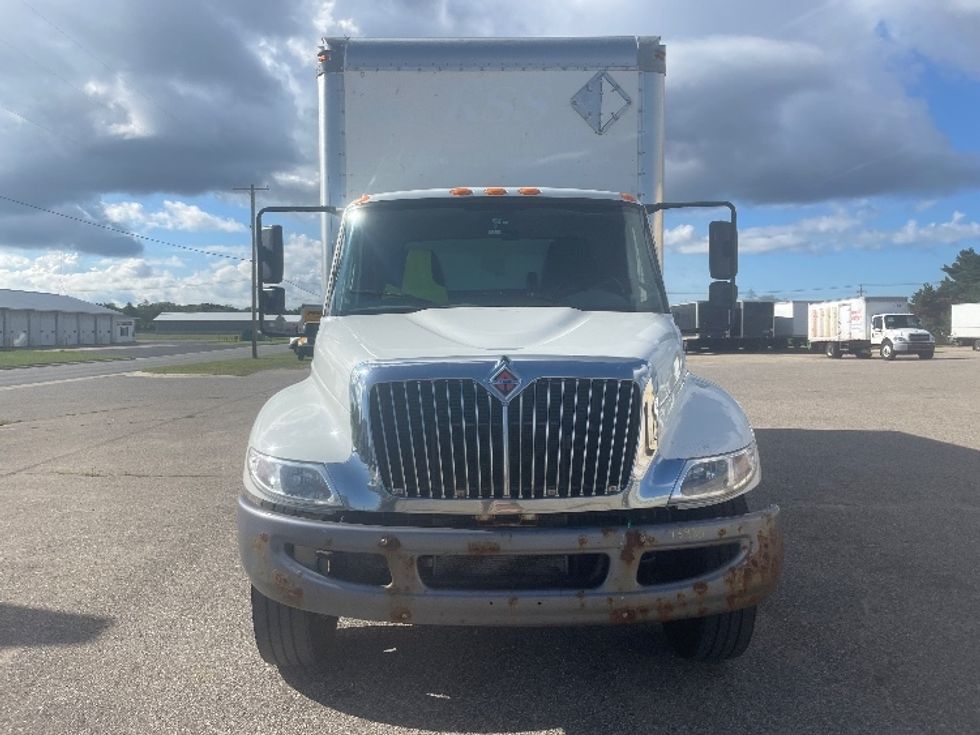 Medium Duty Box Truck-Light and Medium Duty Trucks-International-2019-4300-Cadillac-MI-241,794\n\t\tmiles-$ 25,250 - Image 2