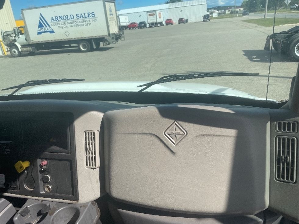 Medium Duty Box Truck-Light and Medium Duty Trucks-International-2019-4300-Cadillac-MI-241,794\n\t\tmiles-$ 25,250 - Image 21