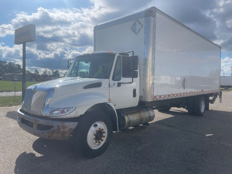 Medium Duty Box Truck-Light and Medium Duty Trucks-International-2019-4300-Cadillac-MI-241,794\n\t\tmiles-$ 25,250 - Image 3
