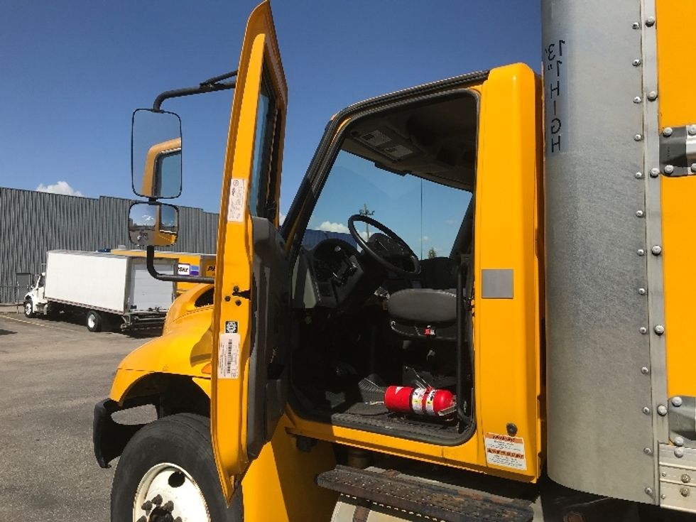 Medium Duty Box Truck-Light and Medium Duty Trucks-International-2019-4300-Calgary-AB-262,890\n\t\tkm-$ 56,500 - Image 16