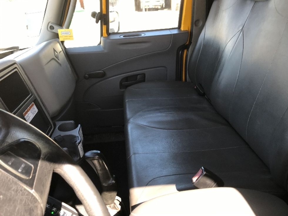 Medium Duty Box Truck-Light and Medium Duty Trucks-International-2019-4300-Calgary-AB-262,890\n\t\tkm-$ 56,500 - Image 19