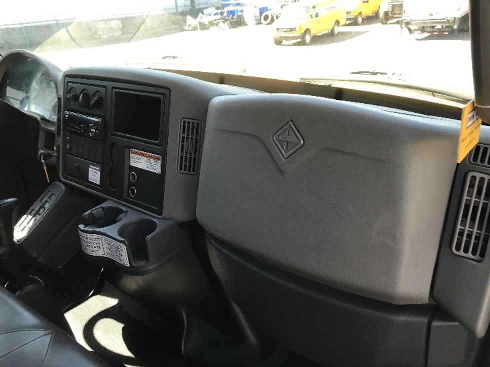 Medium Duty Box Truck-Light and Medium Duty Trucks-International-2019-4300-Calgary-AB-262,890\n\t\tkm-$ 56,500 - Image 21