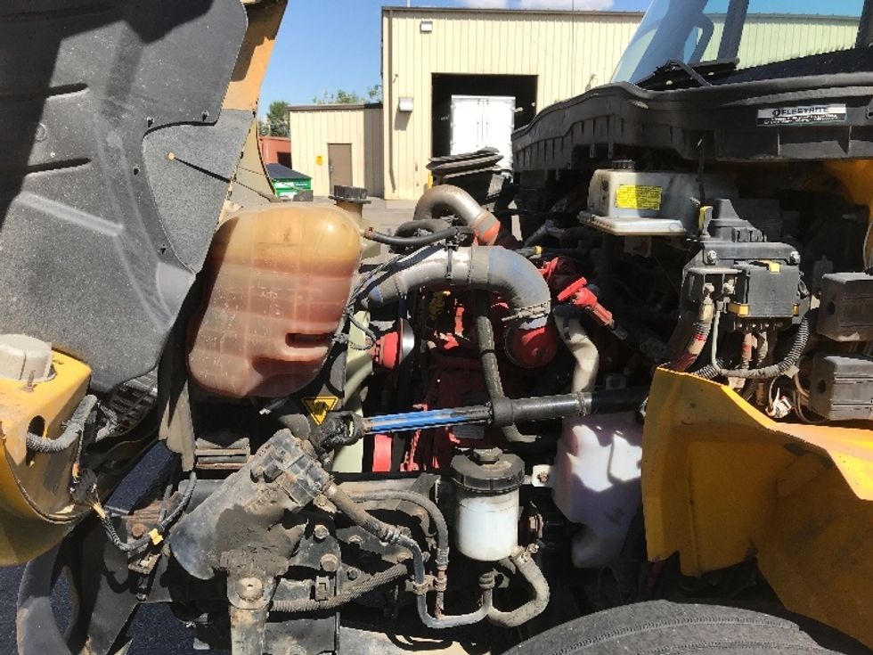 Medium Duty Box Truck-Light and Medium Duty Trucks-International-2019-4300-Calgary-AB-262,890\n\t\tkm-$ 56,500 - Image 24