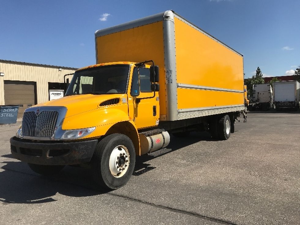 Medium Duty Box Truck-Light and Medium Duty Trucks-International-2019-4300-Calgary-AB-262,890\n\t\tkm-$ 56,500 - Image 3