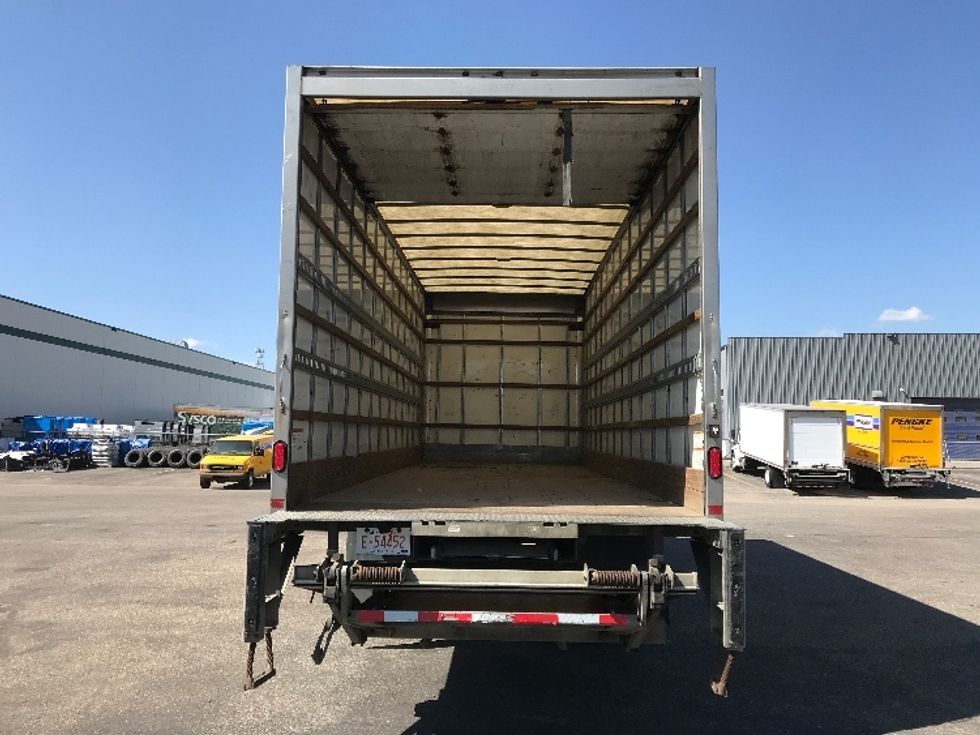 Medium Duty Box Truck-Light and Medium Duty Trucks-International-2019-4300-Calgary-AB-262,890\n\t\tkm-$ 56,500 - Image 8