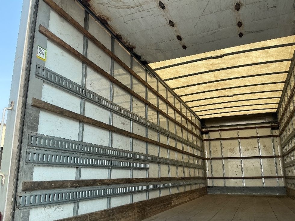 Medium Duty Box Truck-Light and Medium Duty Trucks-International-2019-4300-Calgary-AB-263,949\n\t\tkm-$ 56,250 - Image 11